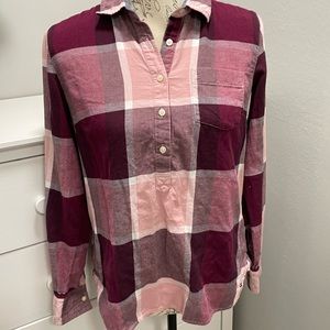 Tommy Hilfiger | Women’s flannel top | size small